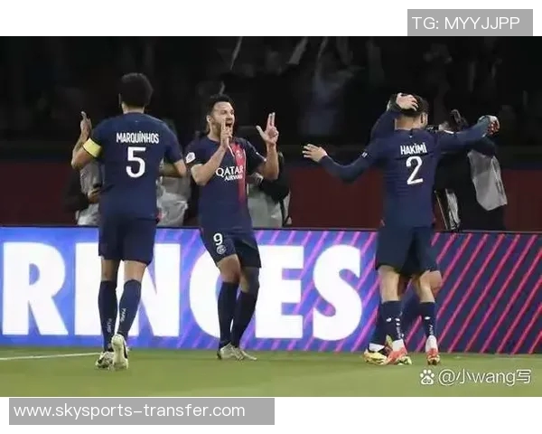 友谊赛惊现乌龙球里昂大胜巴黎圣日耳曼五球零封全场欢呼