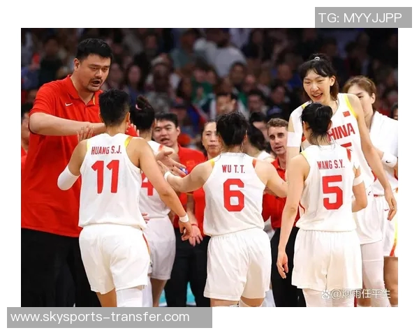 姚明亲自训话女篮队员激励士气助力备战新赛季