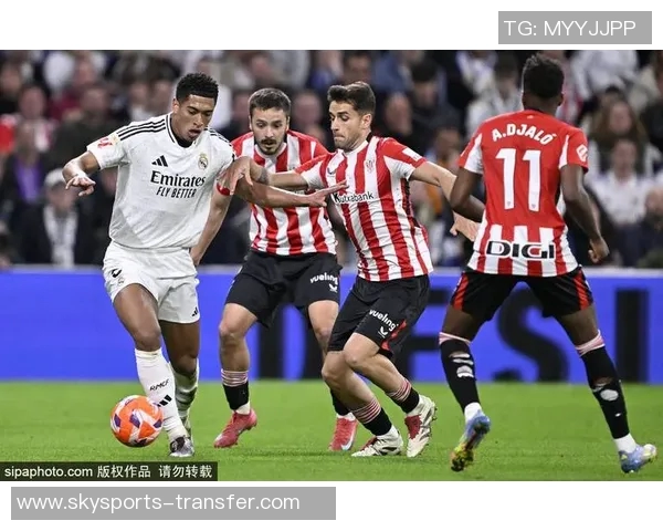 意甲精彩对决巴萨4-3逆转曼联帽子戏法点燃全场激情