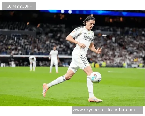 国王杯精彩对决皇马5-0战胜利物浦补时进球点燃全场激情